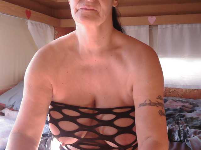 illymaus's BongaCams show and profile