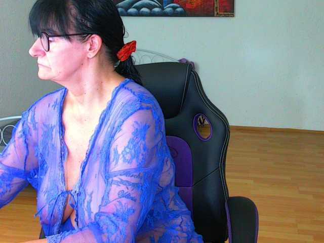 illymaus's BongaCams show and profile