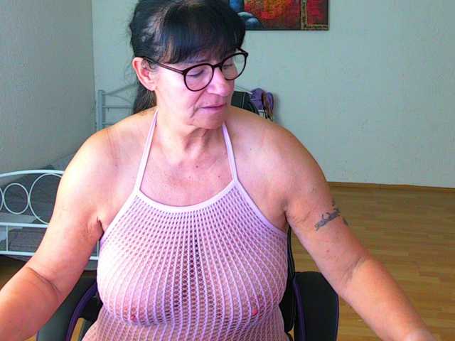 illymaus's BongaCams show and profile