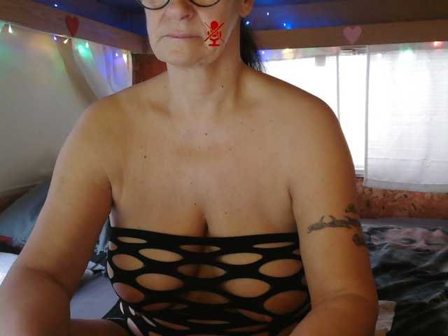 illymaus's BongaCams show and profile