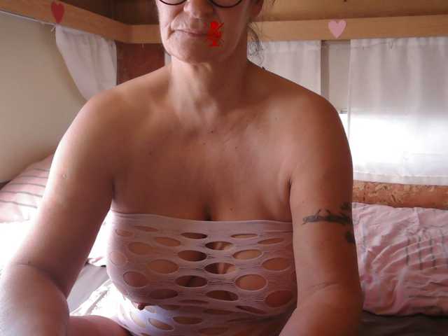 illymaus's BongaCams show and profile