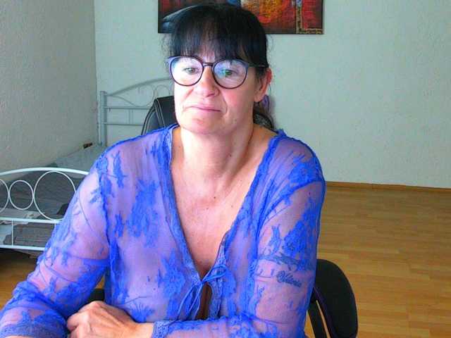 illymaus live cam profile