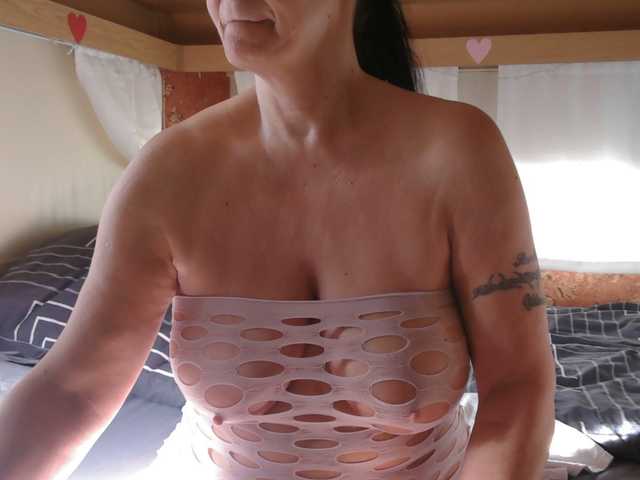 illymaus's BongaCams show and profile