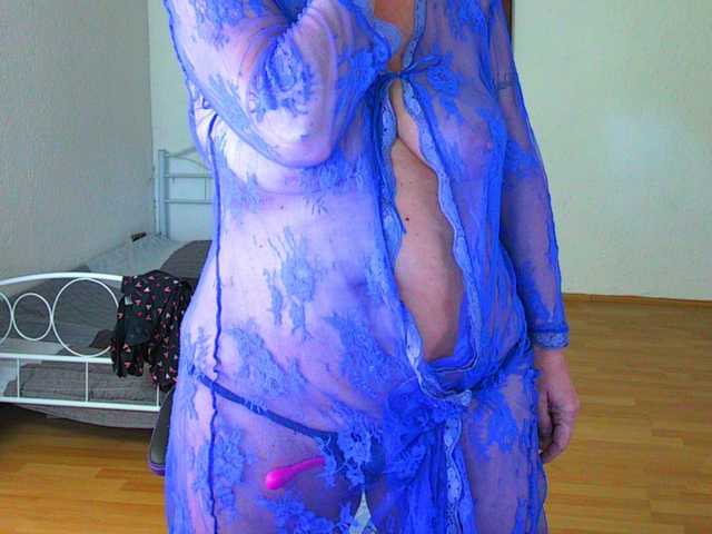 illymaus's BongaCams show and profile