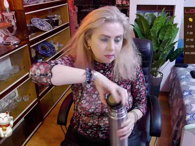 Delicecatmyau webcam