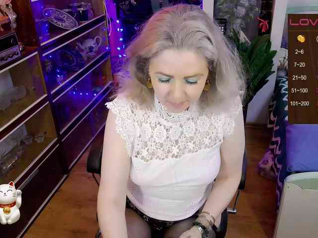 Delicecatmyau webcam