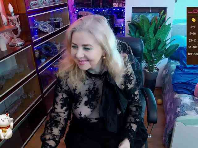 Delicecatmyau webcam