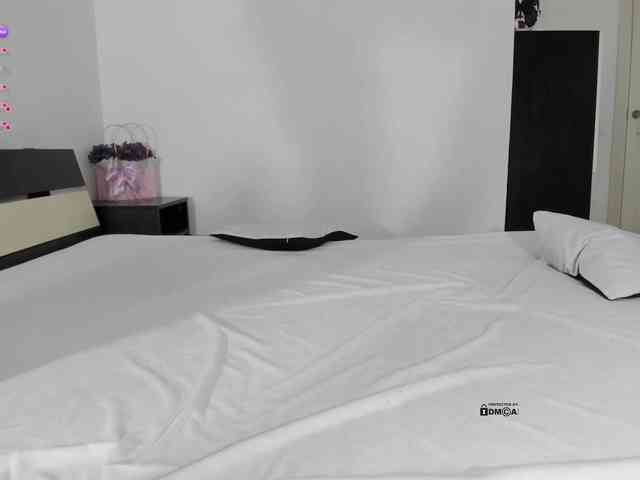 _C-h-o-c-o-l-l-a-T-e-S_ webcam