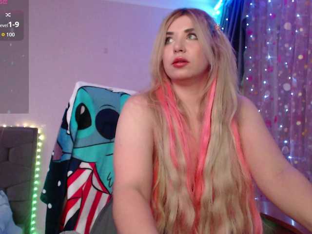 Liliya010's BongaCams show and profile