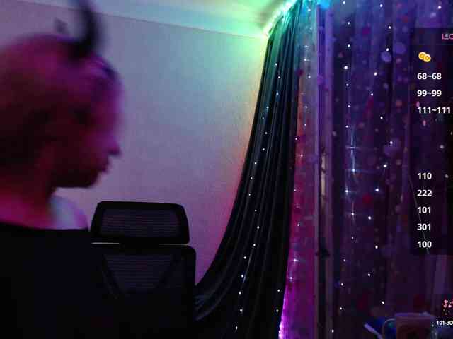 voyeur house Liliya010
