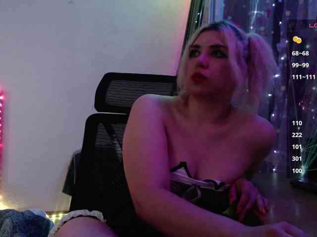 Liliya010 webcam