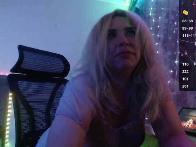 Liliya010 webcam