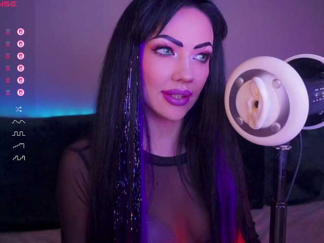 LADYCharmer's BongaCams show and profile