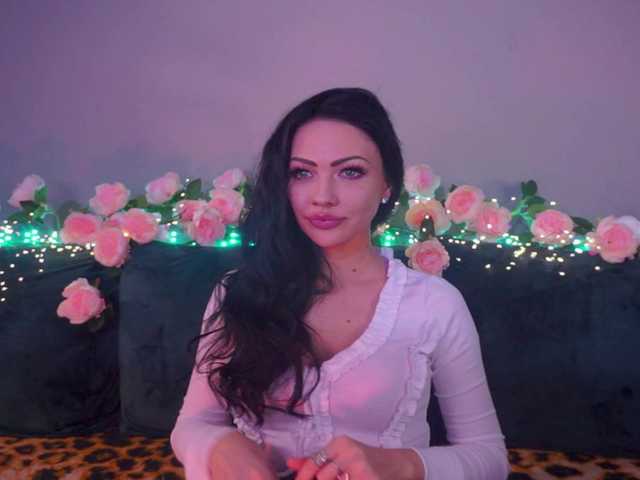 LADYCharmer's BongaCams show and profile