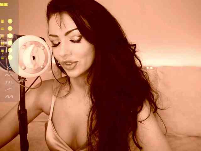 LADYCharmer webcam