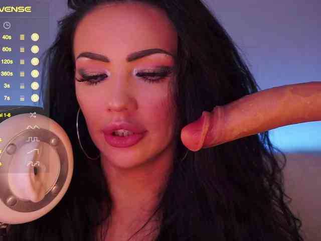 LADYCharmer Live Webcam on BongaCams