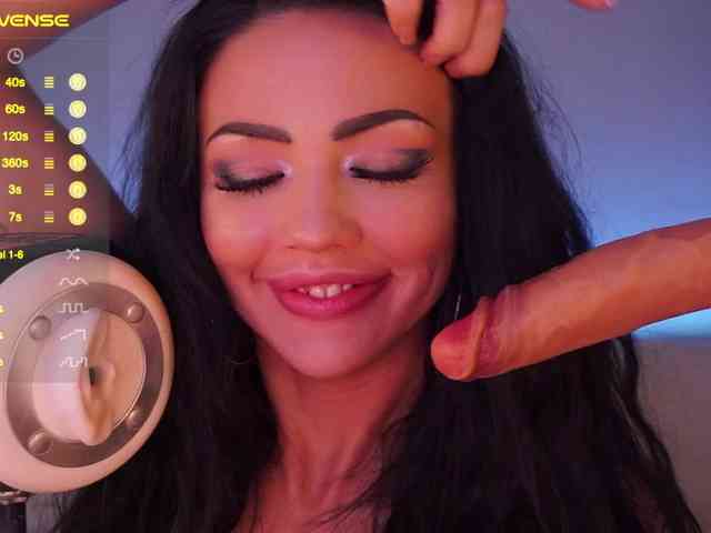 LADYCharmer Live Webcam on BongaCams
