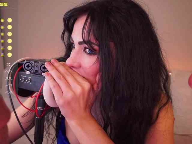 LADYCharmer webcam