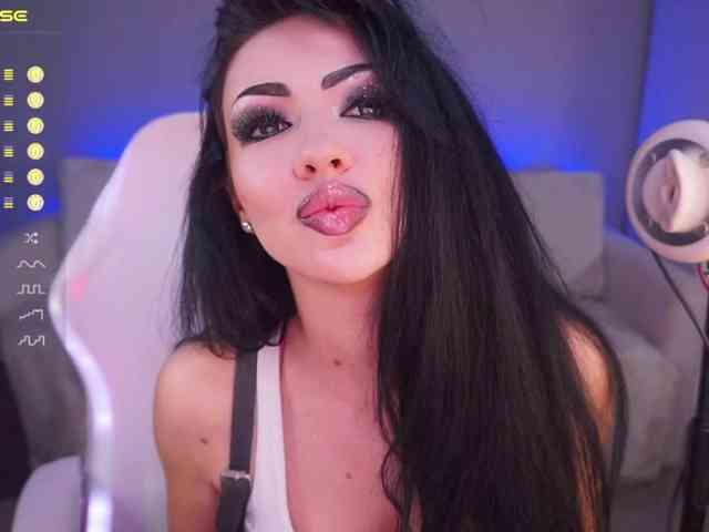 LADYCharmer webcam