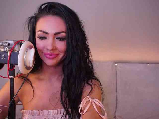 LADYCharmer webcam