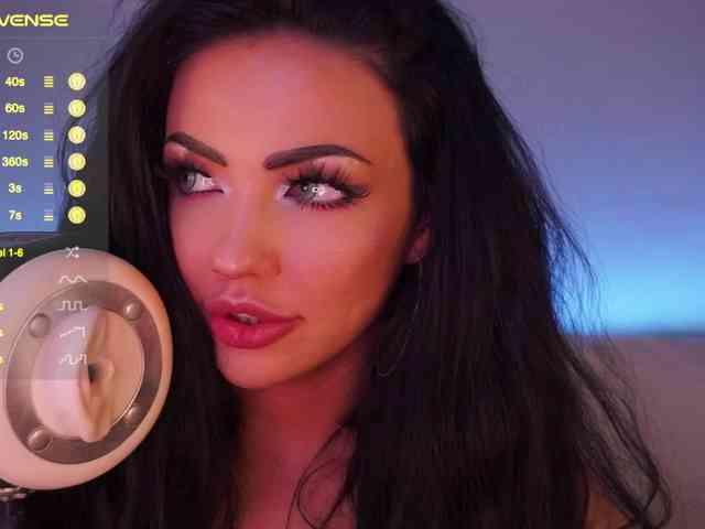 LADYCharmer Live Webcam on BongaCams