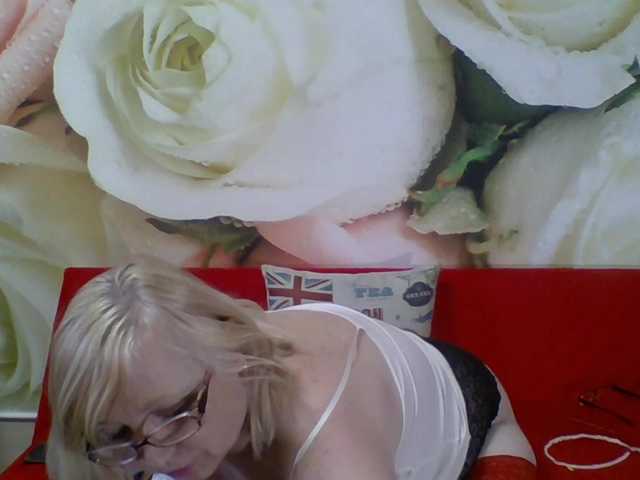 yakameliya's BongaCams show and profile