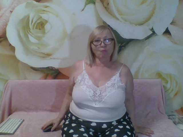 yakameliya's BongaCams show and profile