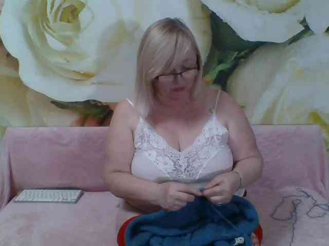 yakameliya Live Webcam on BongaCams