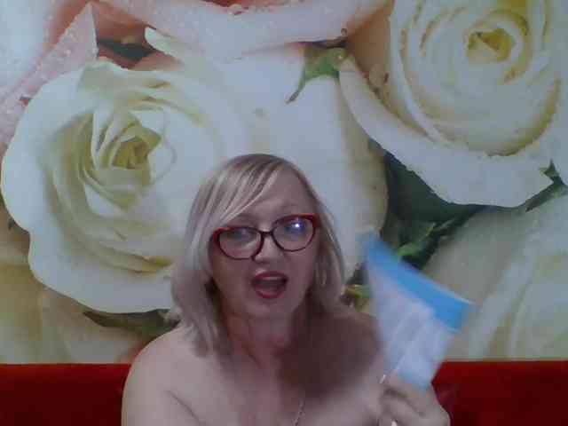 yakameliya Live Webcam on BongaCams