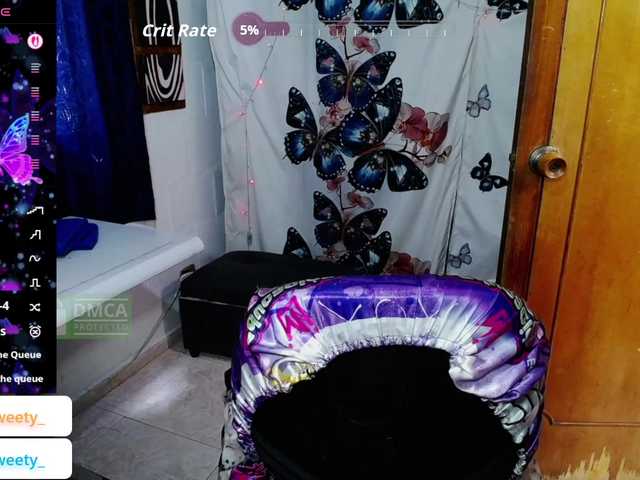 le modèle Lina-Hermosa est en webcam porno dans un show sur le site bongacams, il possède les tags suivants: White/Caucasian,Blonde,Hairy