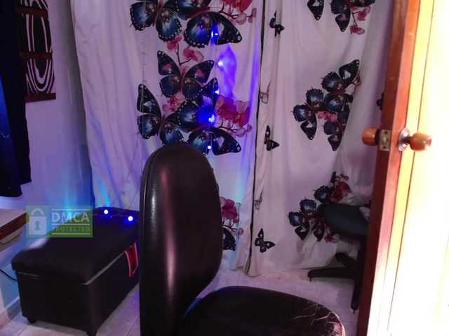  Lina-Hermosa chat room