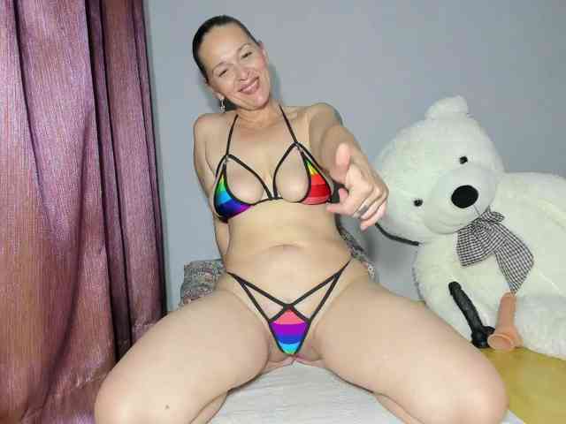 sweetqueen00 webcam