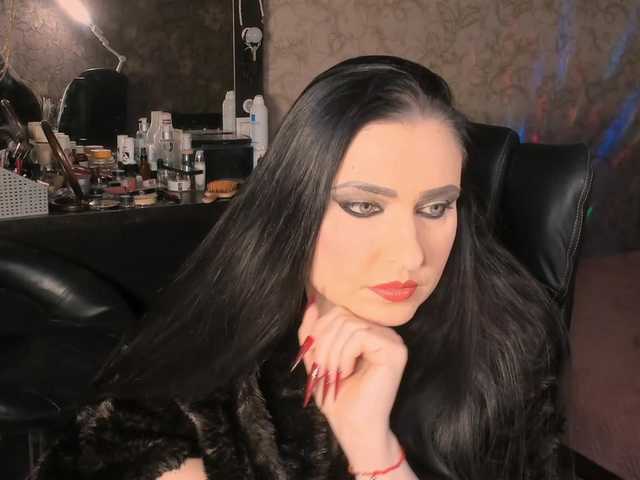 misspoison cam belle