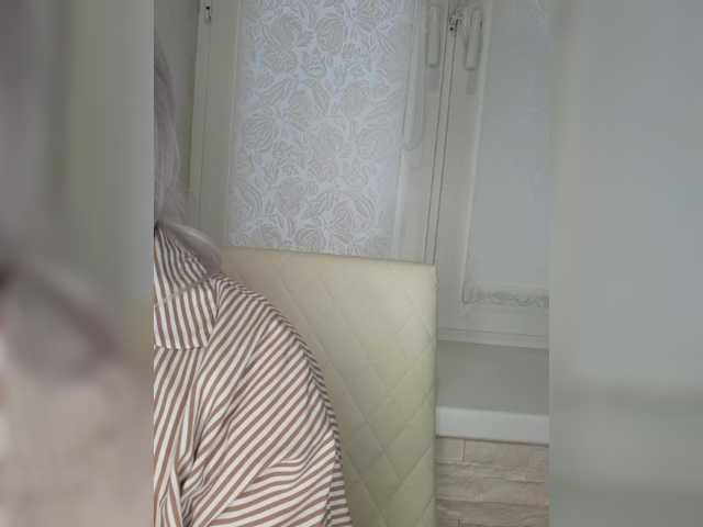 Anesteishen's BongaCams show and profile