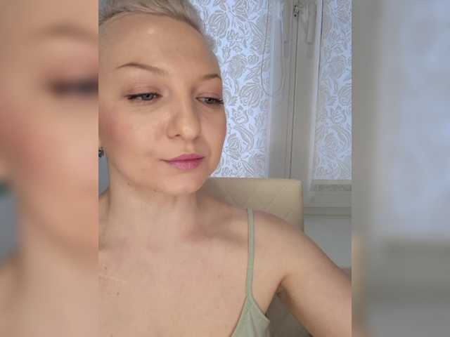 Anesteishen's BongaCams show and profile