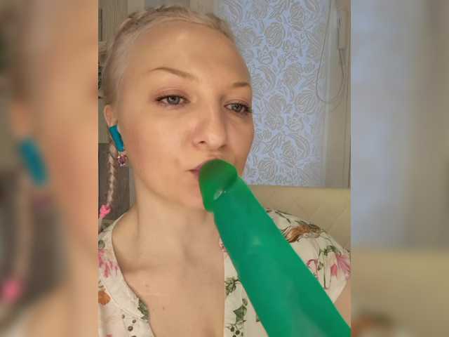 Anesteishen's BongaCams show and profile