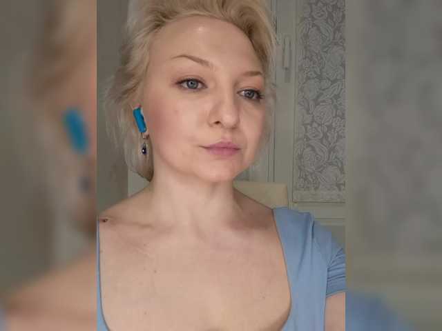 Anesteishen's BongaCams show and profile