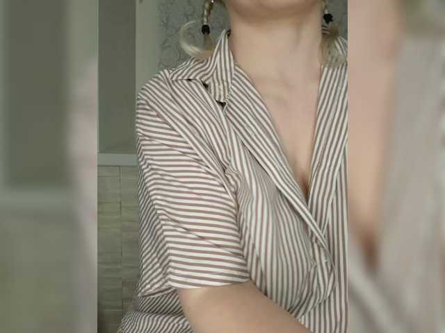 Anesteishen's BongaCams show and profile