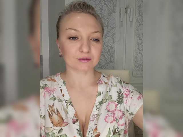 Discover naked slut Anesteishen Anesteishen from BongaCams