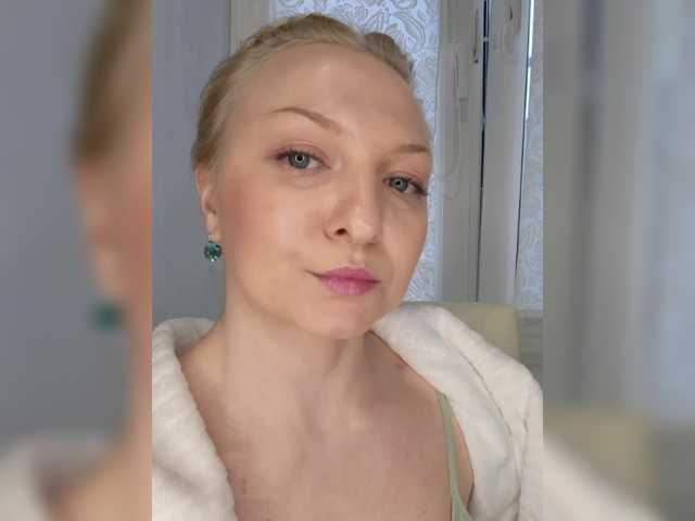 Anesteishen's BongaCams show and profile