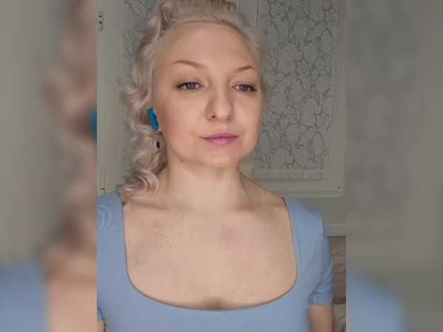 Anesteishen's BongaCams show and profile