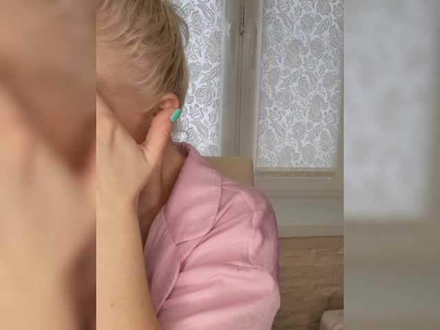 Anesteishen's BongaCams show and profile