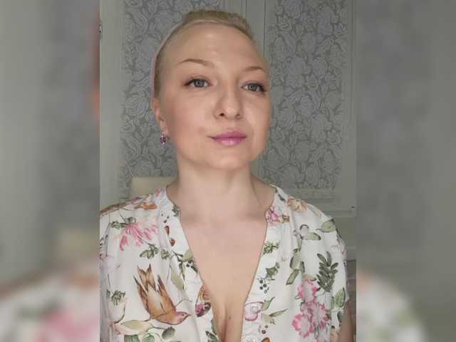 Anesteishen's BongaCams show and profile