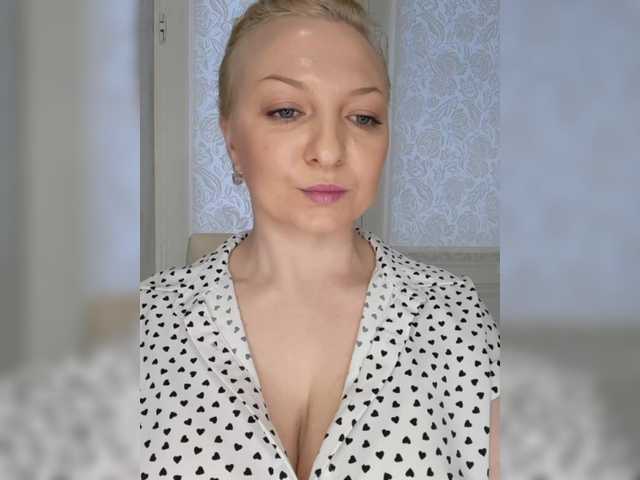 Anesteishen's BongaCams show and profile