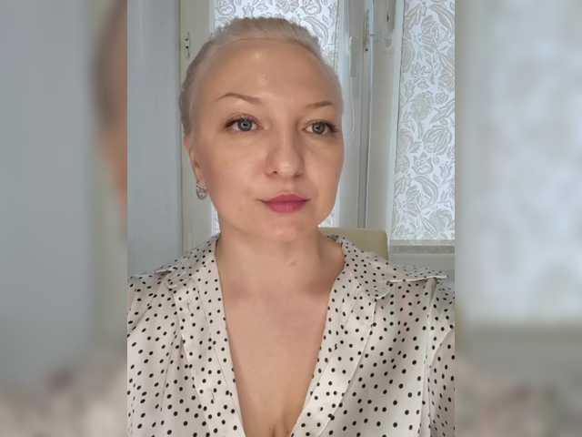 Anesteishen's BongaCams show and profile