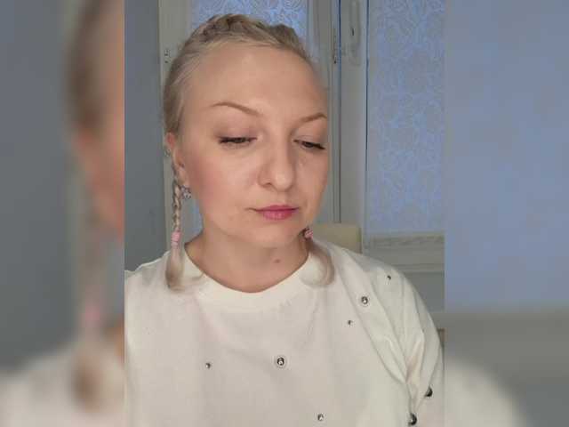 Anesteishen's BongaCams show and profile