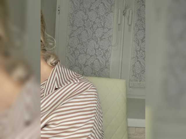 Anesteishen's BongaCams show and profile