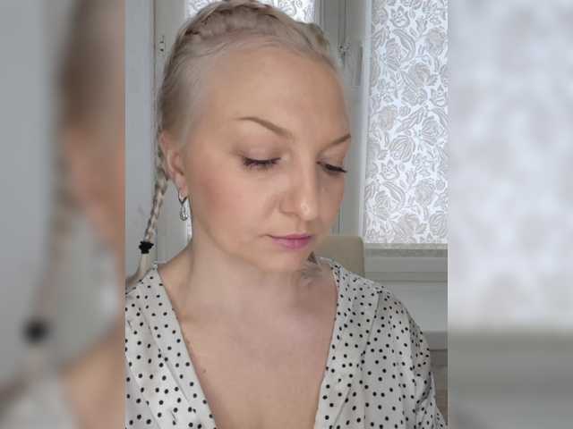 Anesteishen's BongaCams show and profile