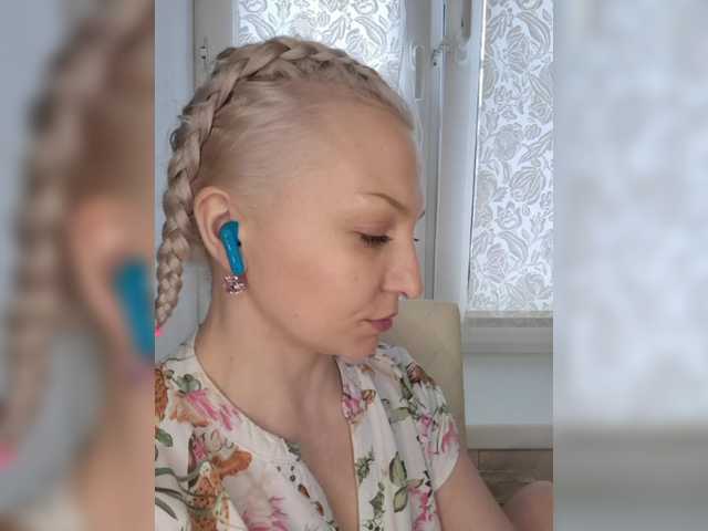 Anesteishen's BongaCams show and profile