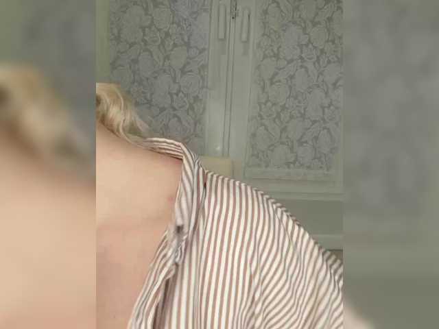 Anesteishen's BongaCams show and profile